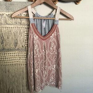 Xhilaration Mauve Lace Overlay Top XS